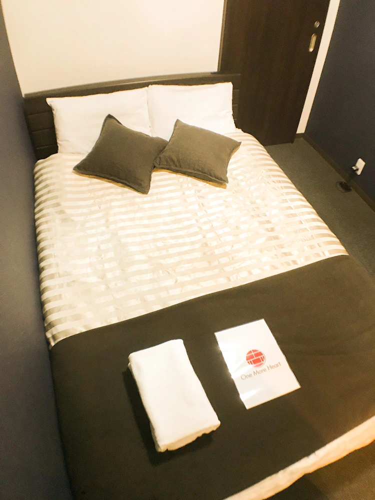 Guest House One More Heart Nishijin 1