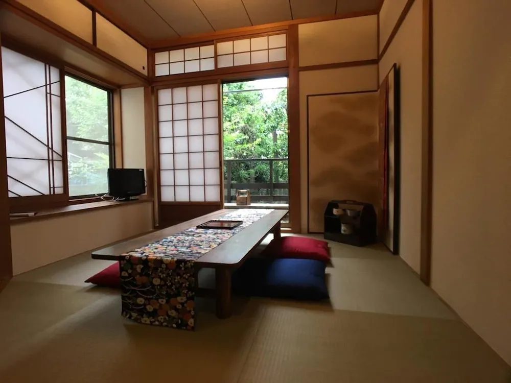 Hananobou Kinkakuji-michi