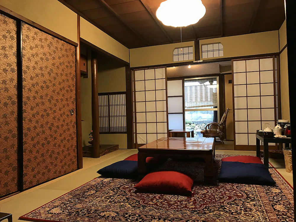 Hananobou Kinkakuji-michi