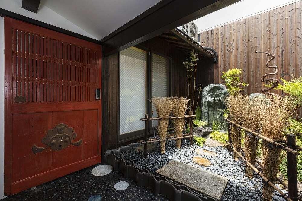 Higashiyama Jin