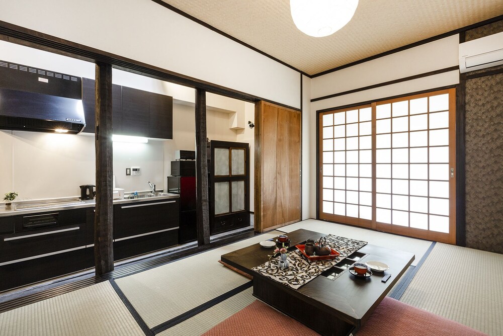 Higashiyama Jin