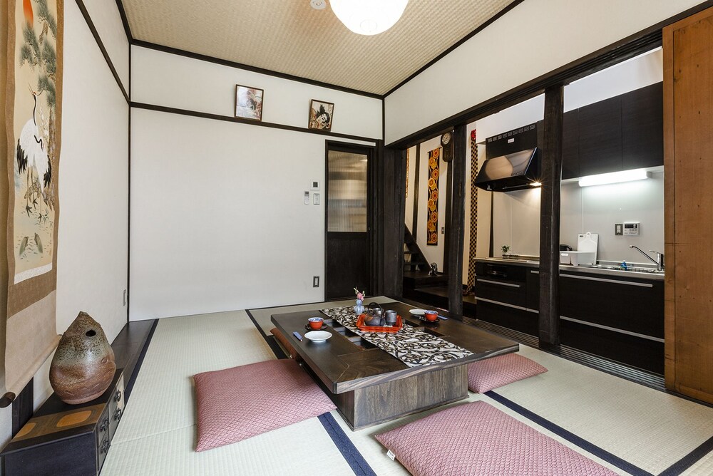 Higashiyama Jin