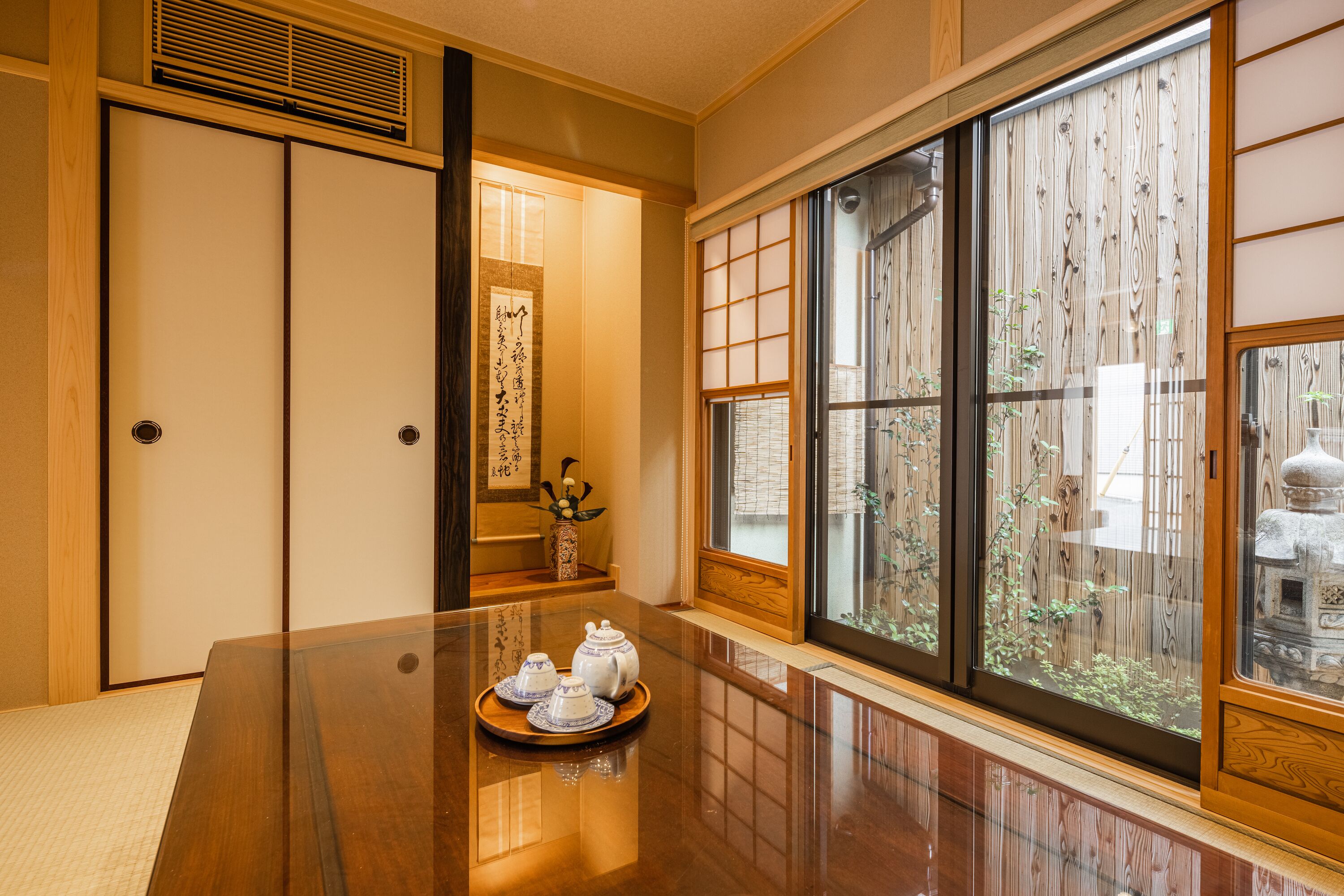 Kouhaku Kinkaku Fuku