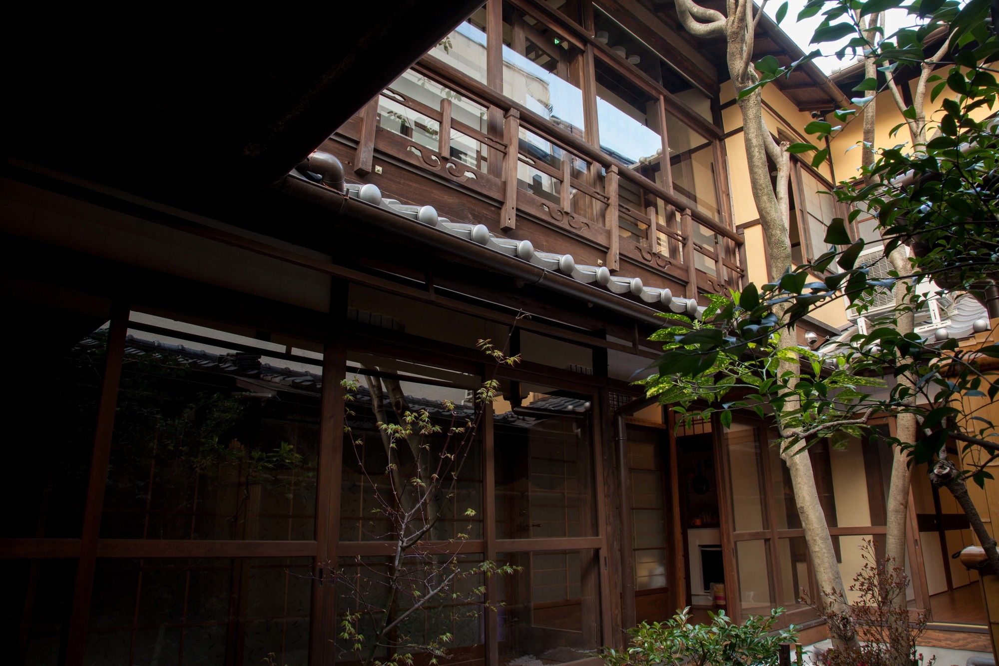 Kyoto Guesthouse Lantern In Gion
