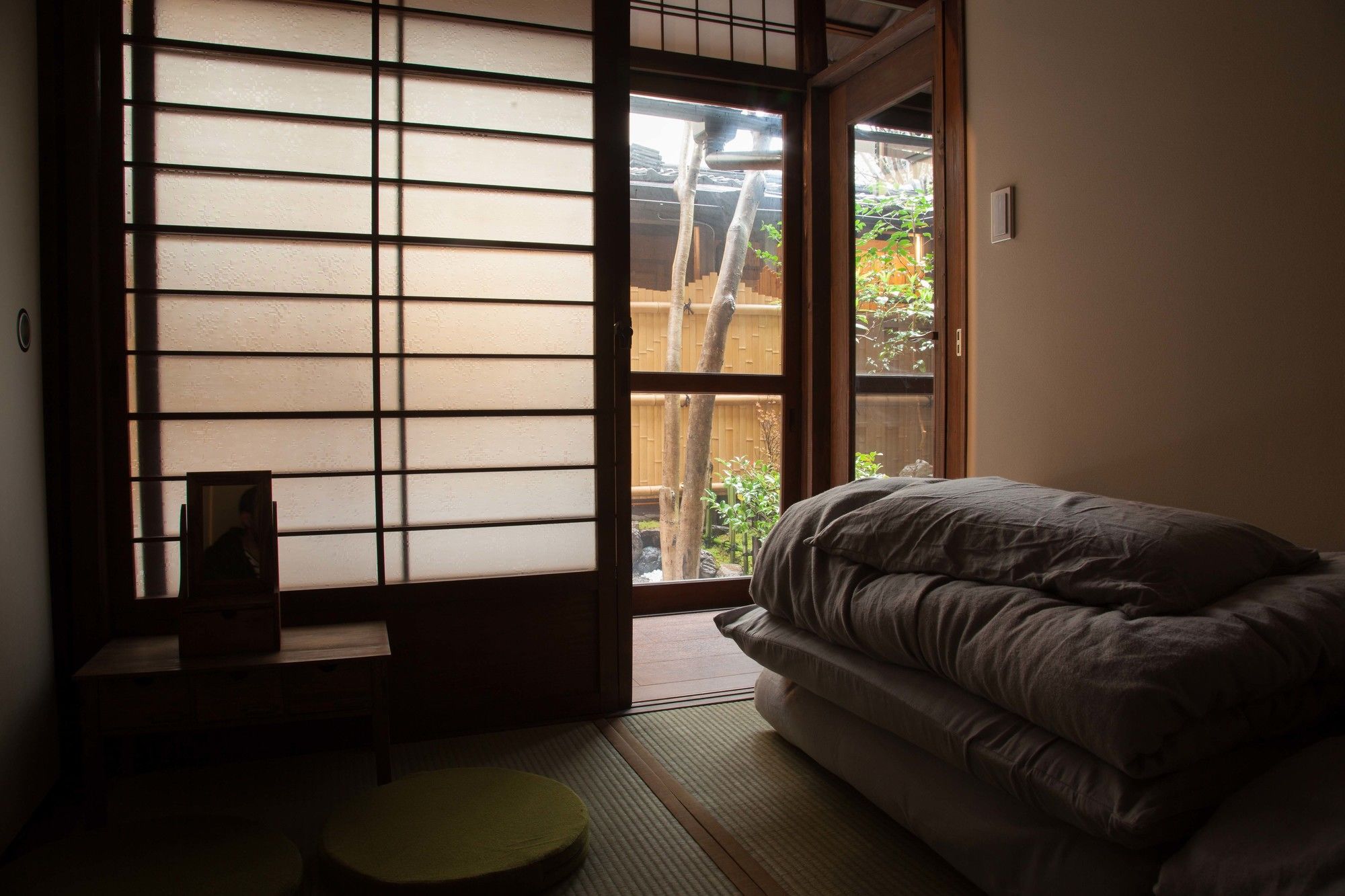 Kyoto Guesthouse Lantern In Gion