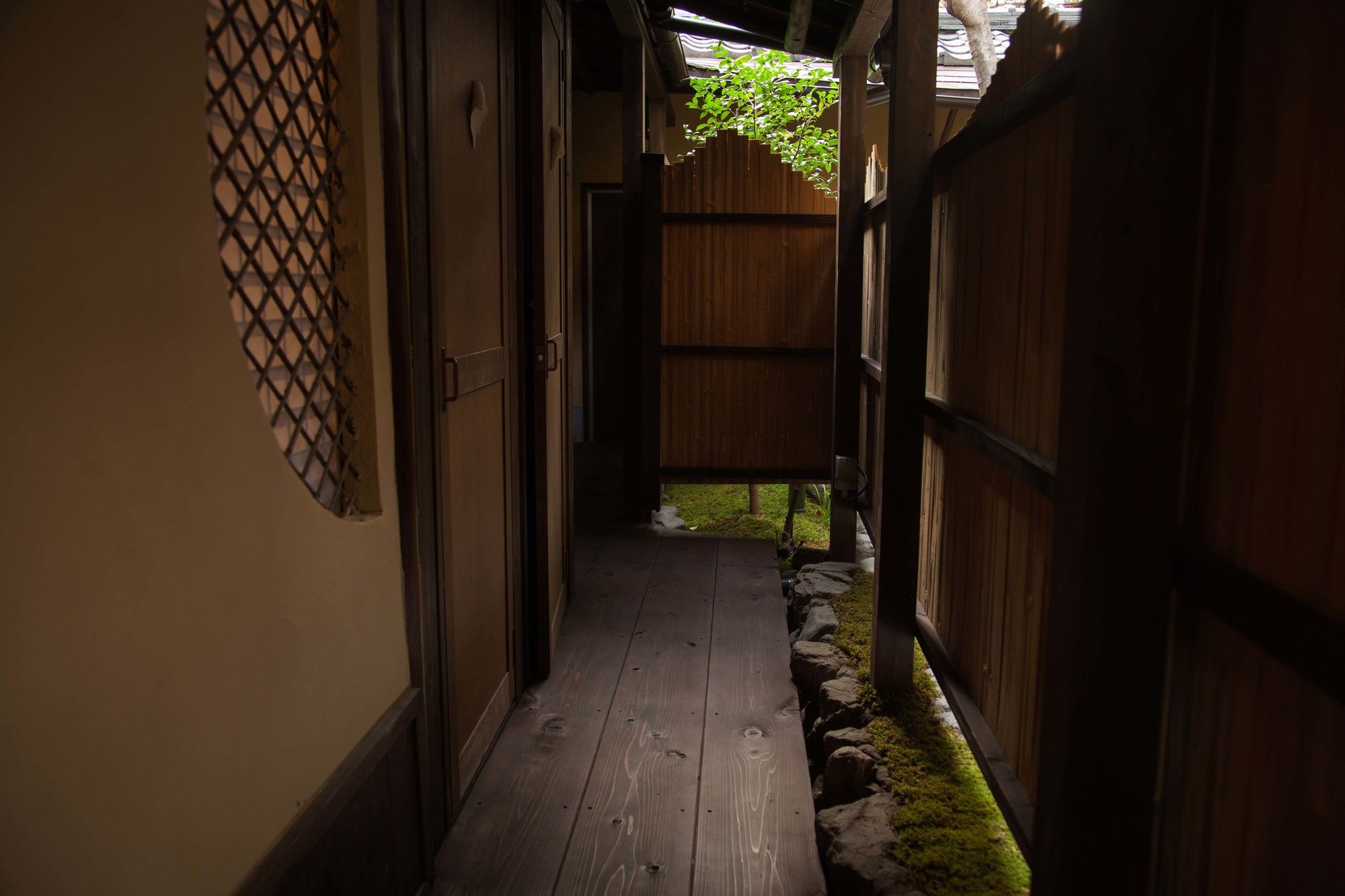 Kyoto Guesthouse Lantern In Gion