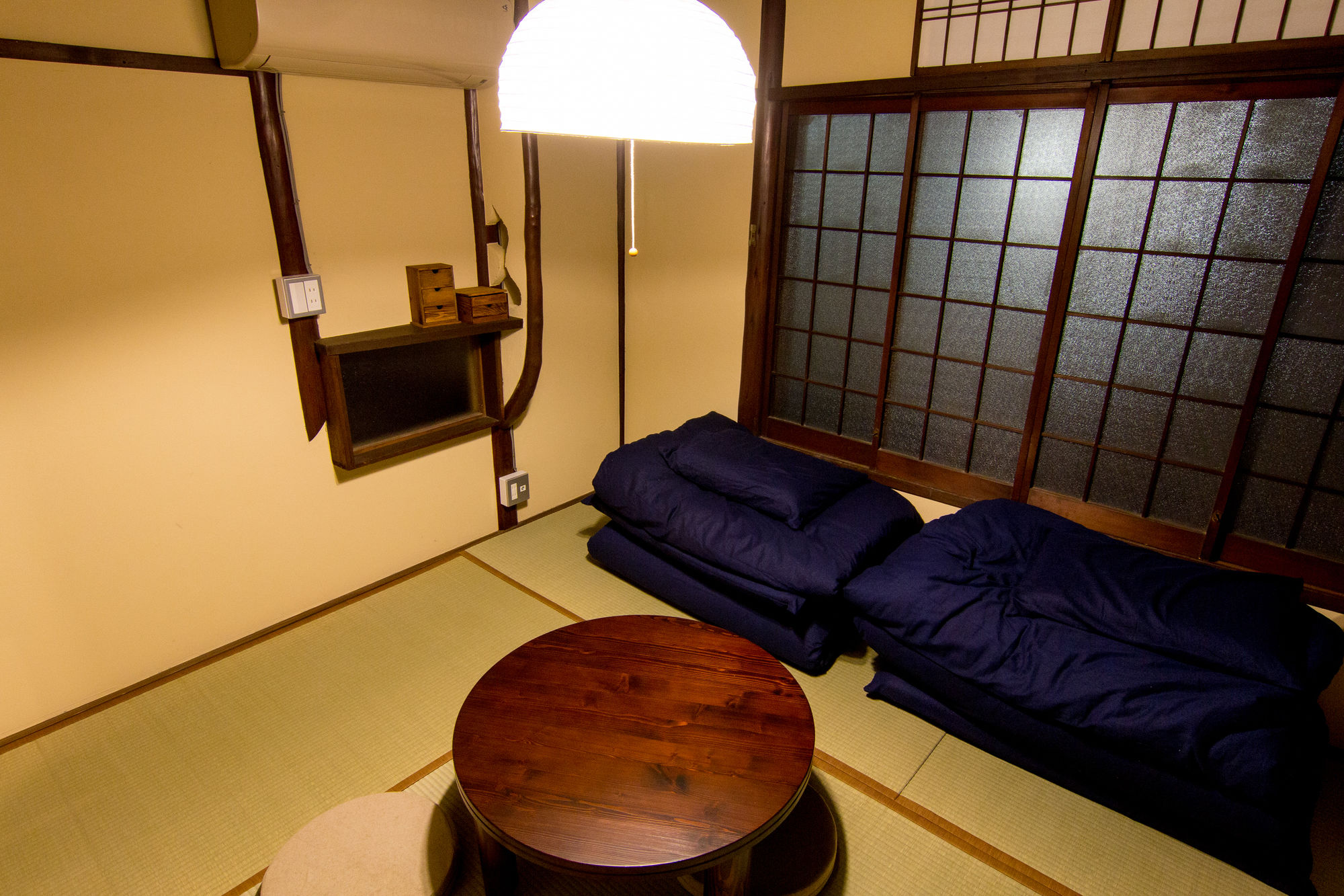 Kyoto Guesthouse Lantern In Gion