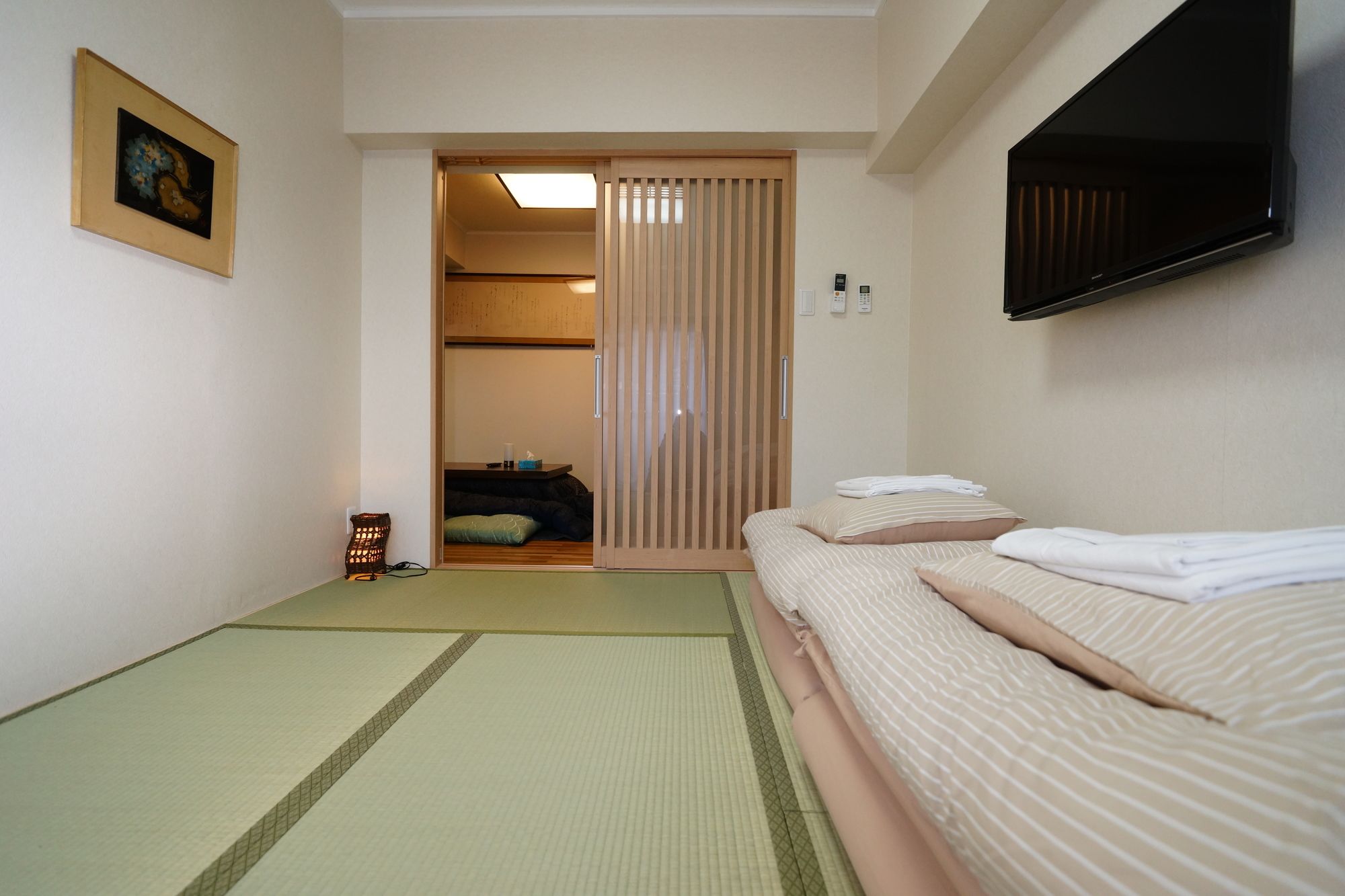 Kyoto Guesthouse Lantern In Gion