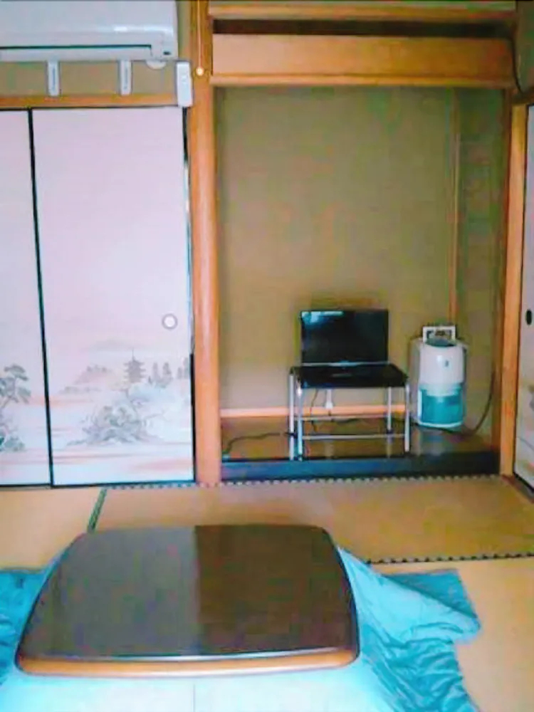 Minshuku Kochihira