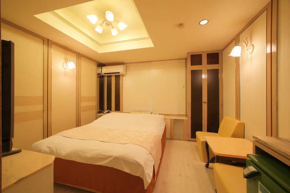 Olive Kyoto Yamashina