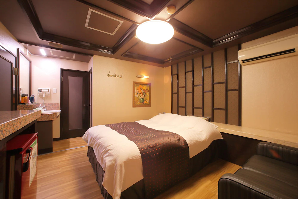 Olive Kyoto Yamashina