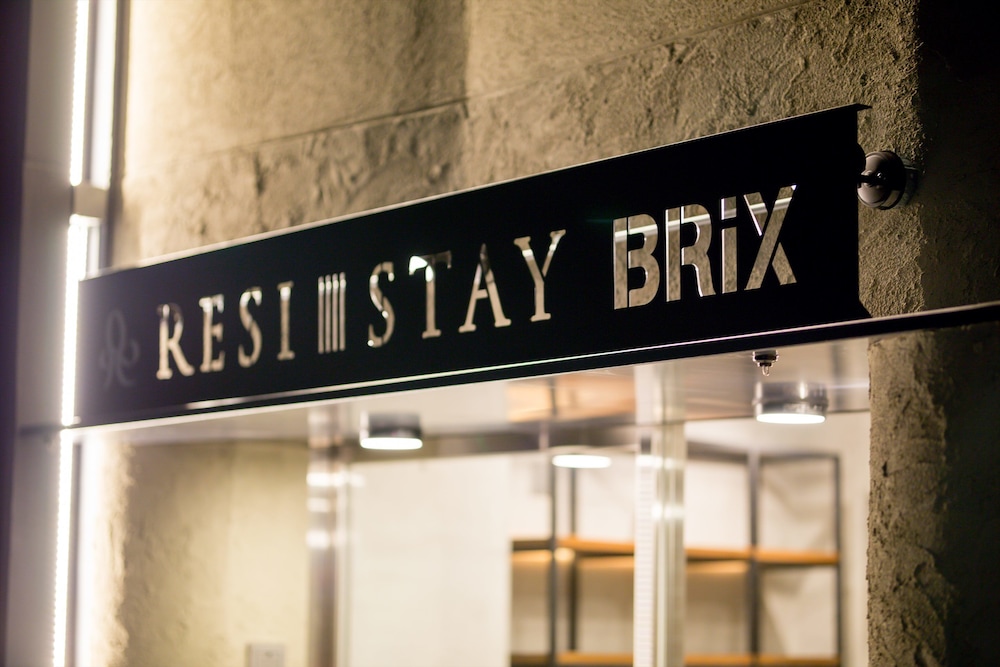 Resi Stay Brix
