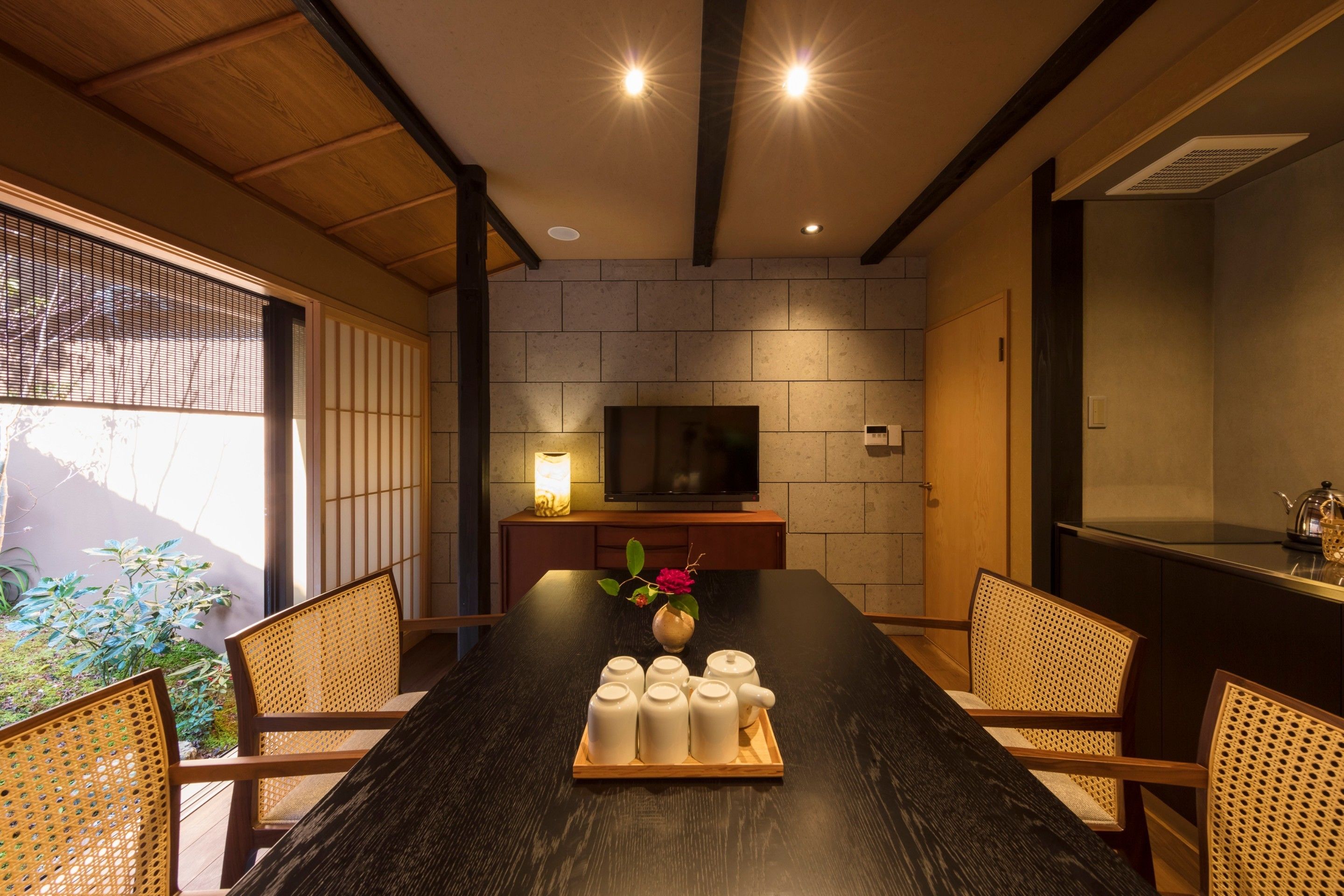 Rinn Machiya Kuon