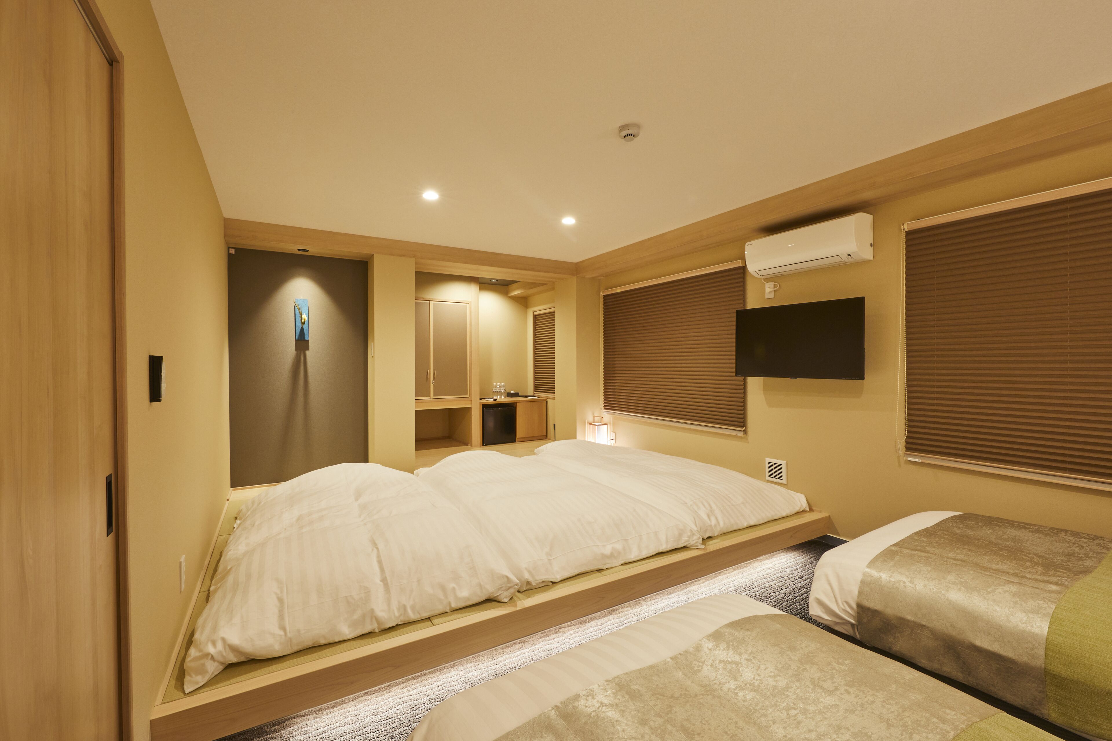 Rinn Shirakawa South