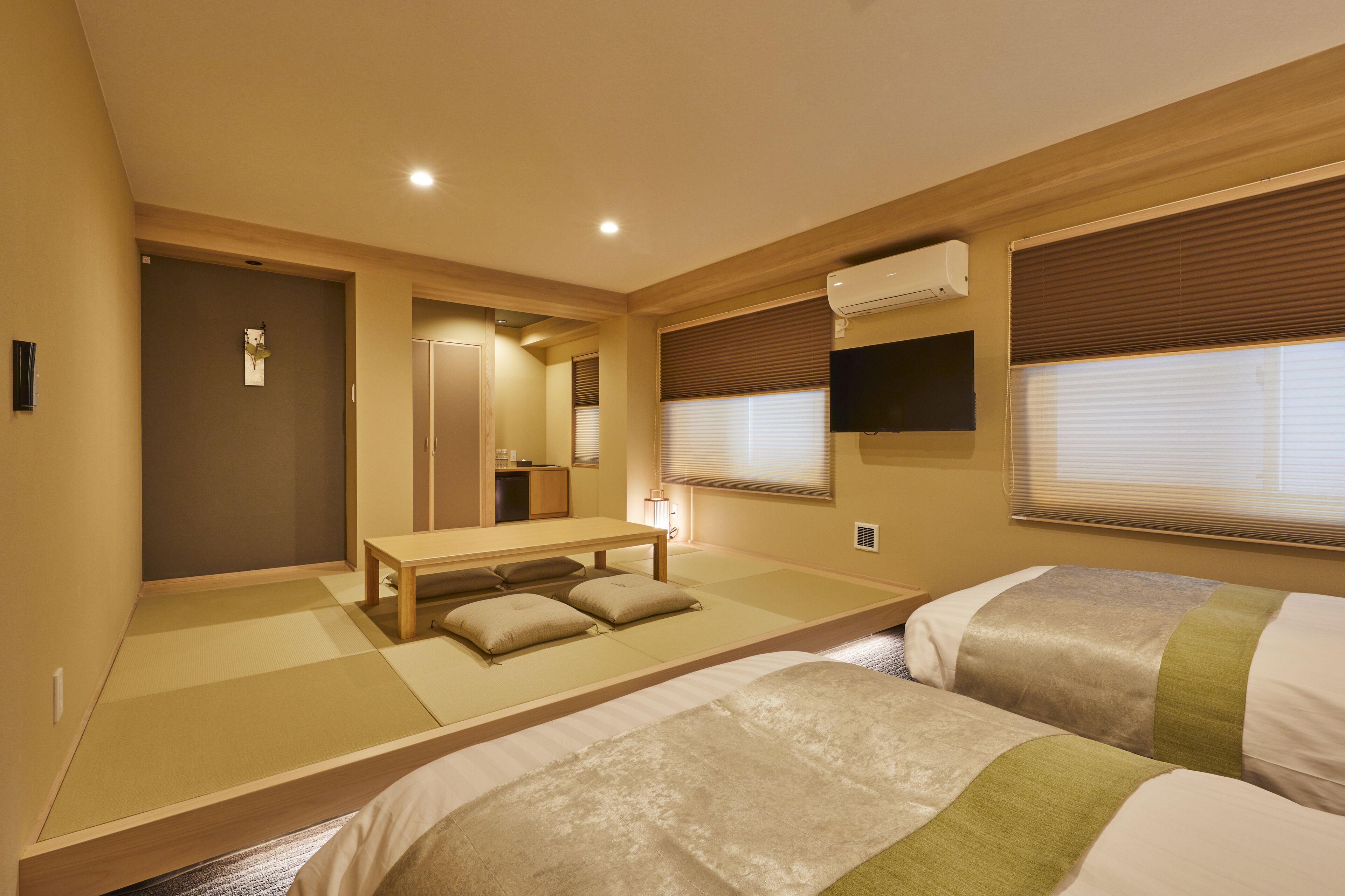 Rinn Shirakawa South
