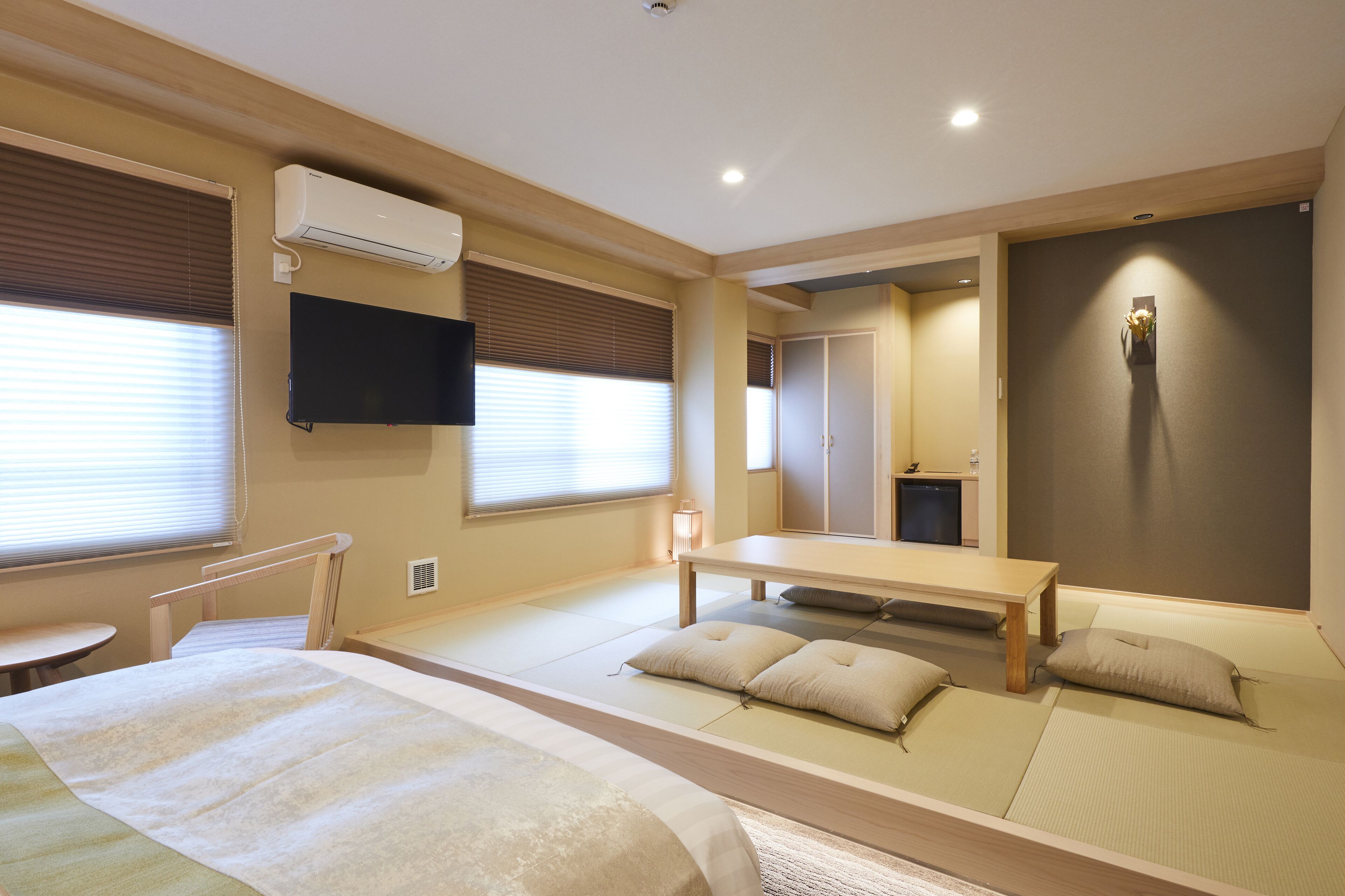 Rinn Shirakawa South