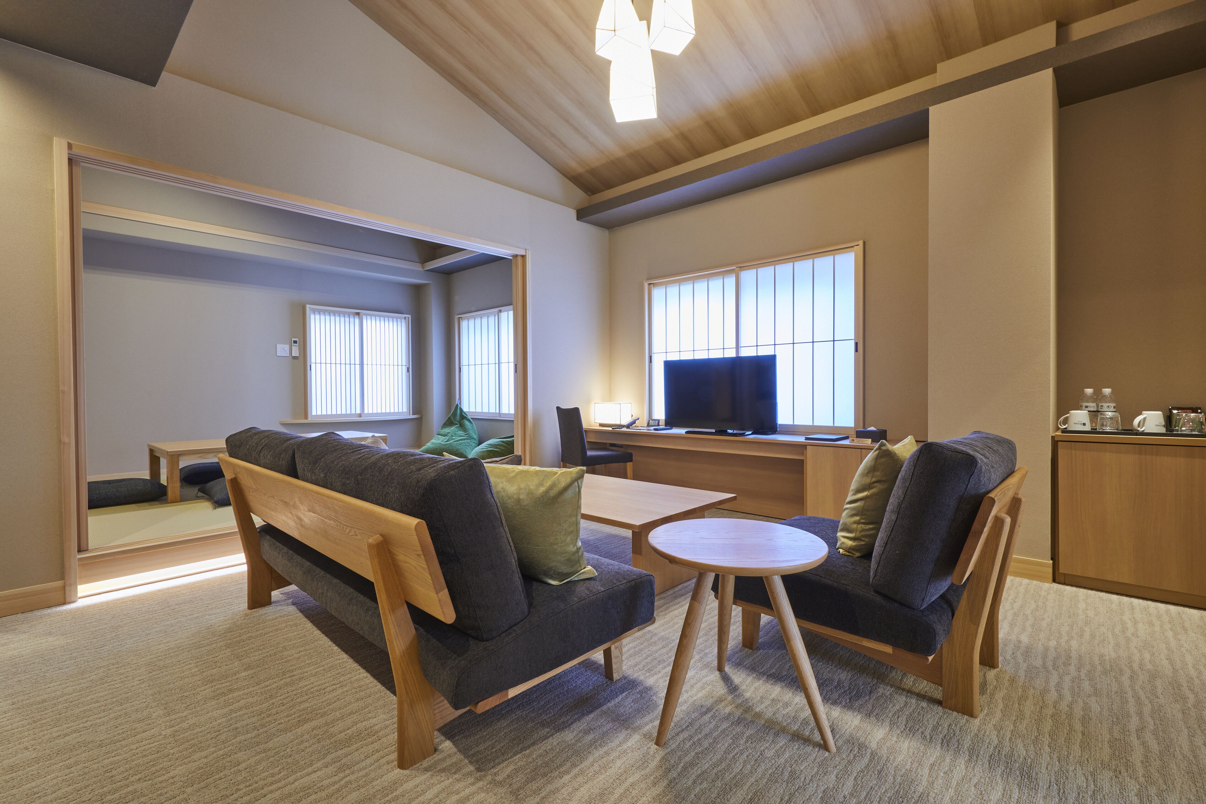 Rinn Shirakawa South