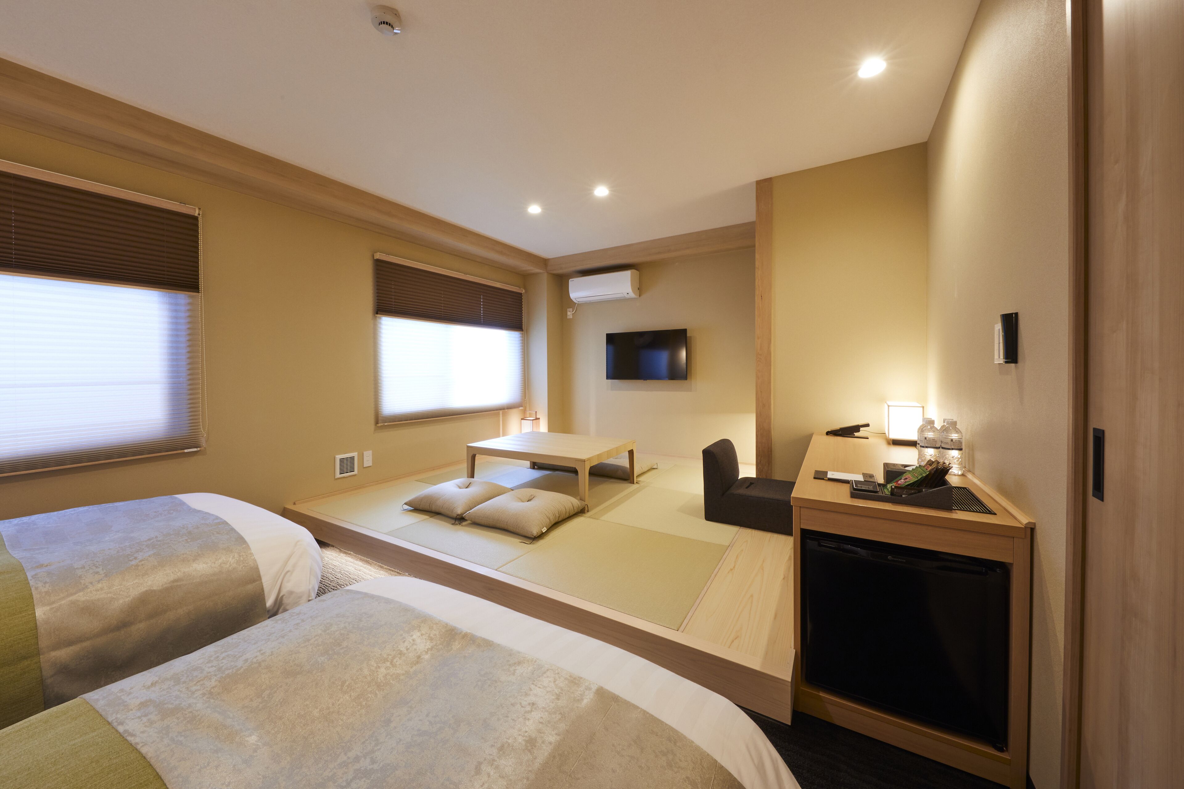 Rinn Shirakawa South