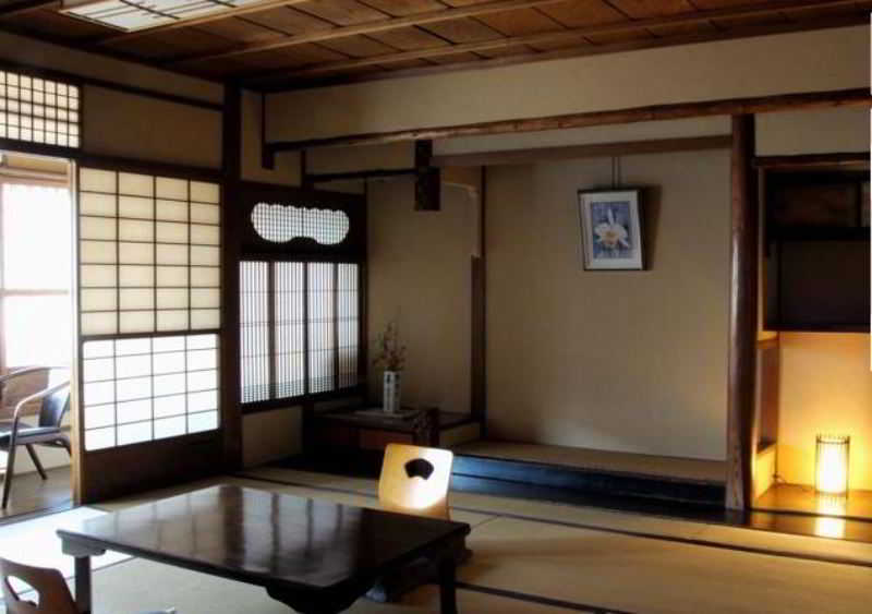 Traditional Kyoto Inn serving Kyoto cuisine IZUYASU