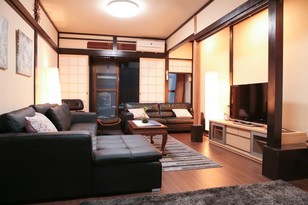Sanjo Kyonoya