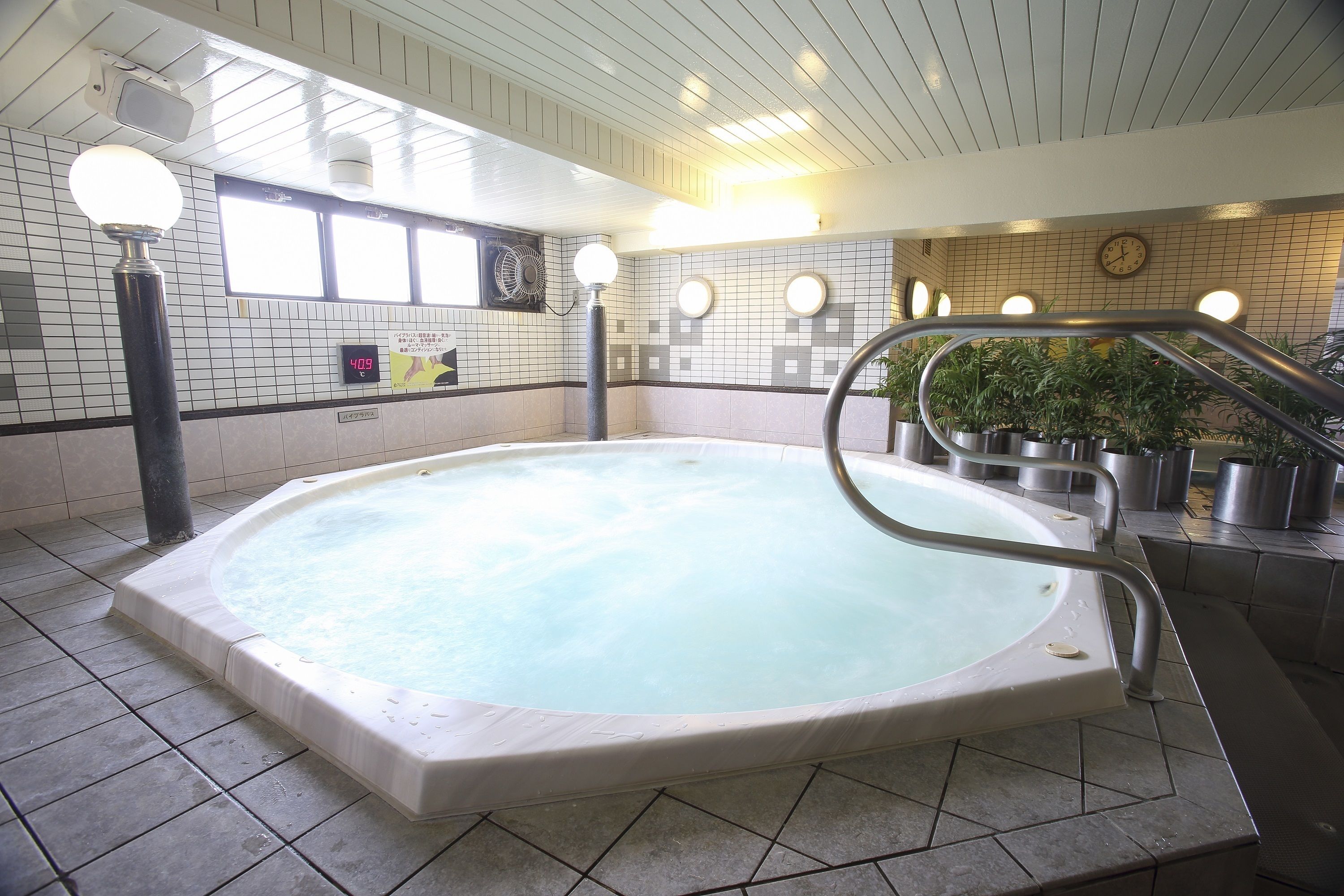 Sauna & Capsule Hotel Rumor Plaza