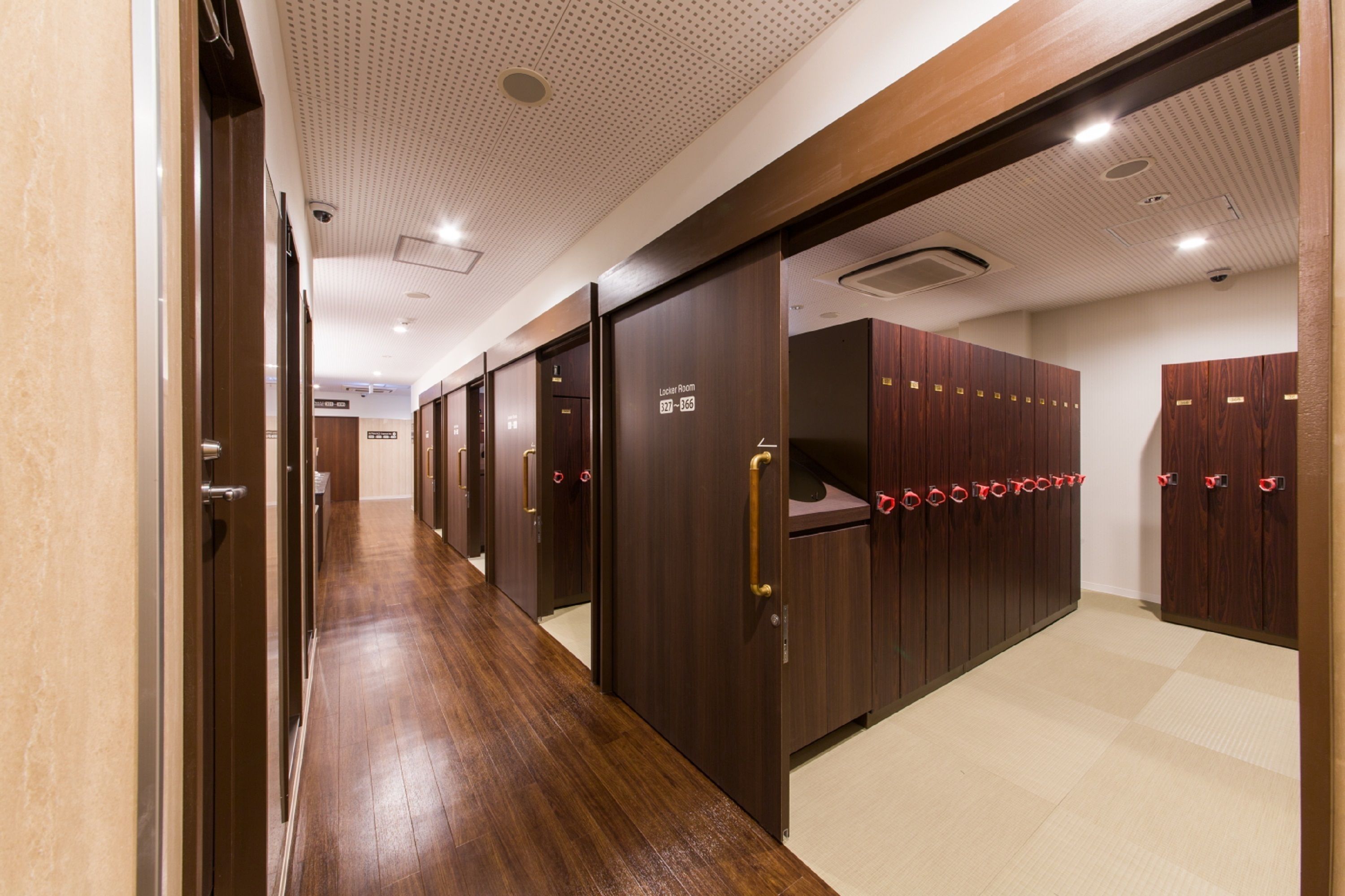 Sauna & Capsule Hotel Rumor Plaza