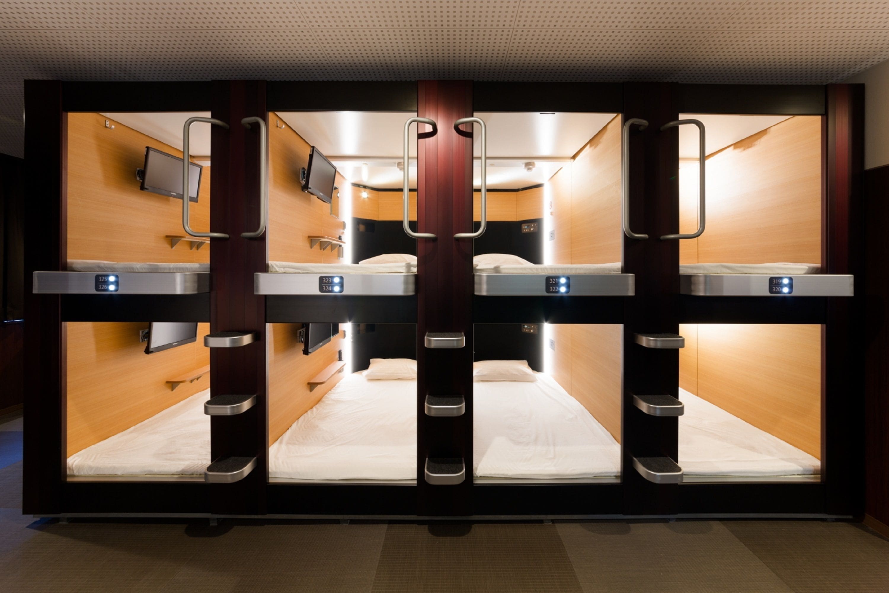 Sauna & Capsule Hotel Rumor Plaza