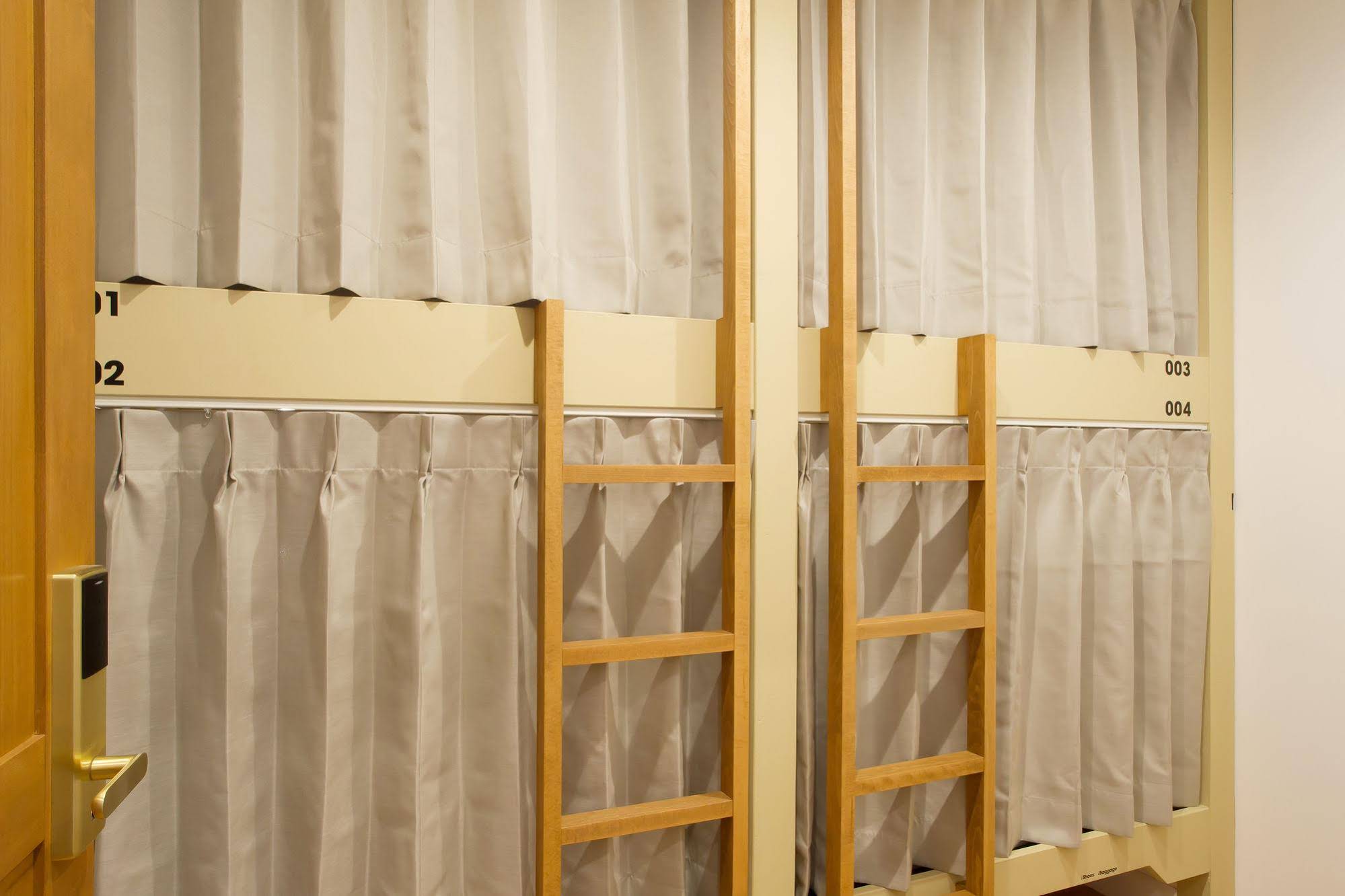 The Next Door Hostel, lower east nine