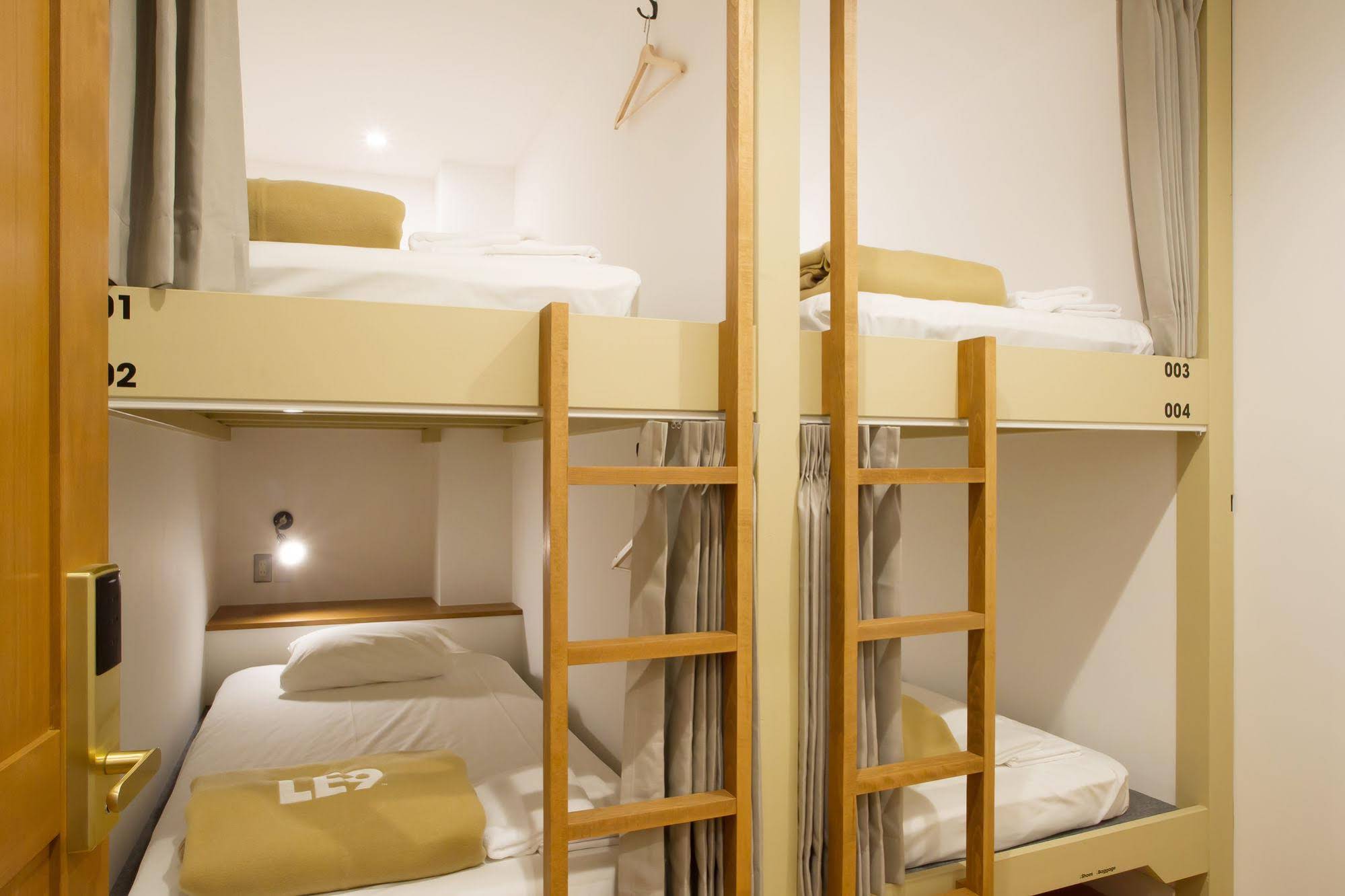 The Next Door Hostel, lower east nine