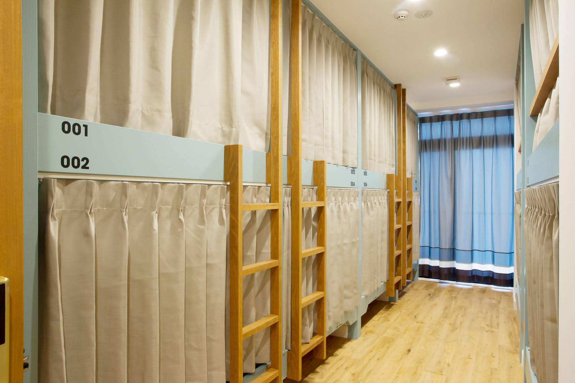 The Next Door Hostel, lower east nine