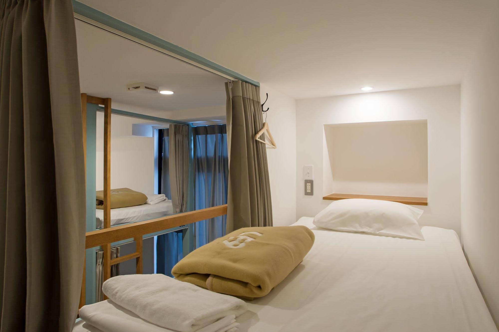The Next Door Hostel, lower east nine