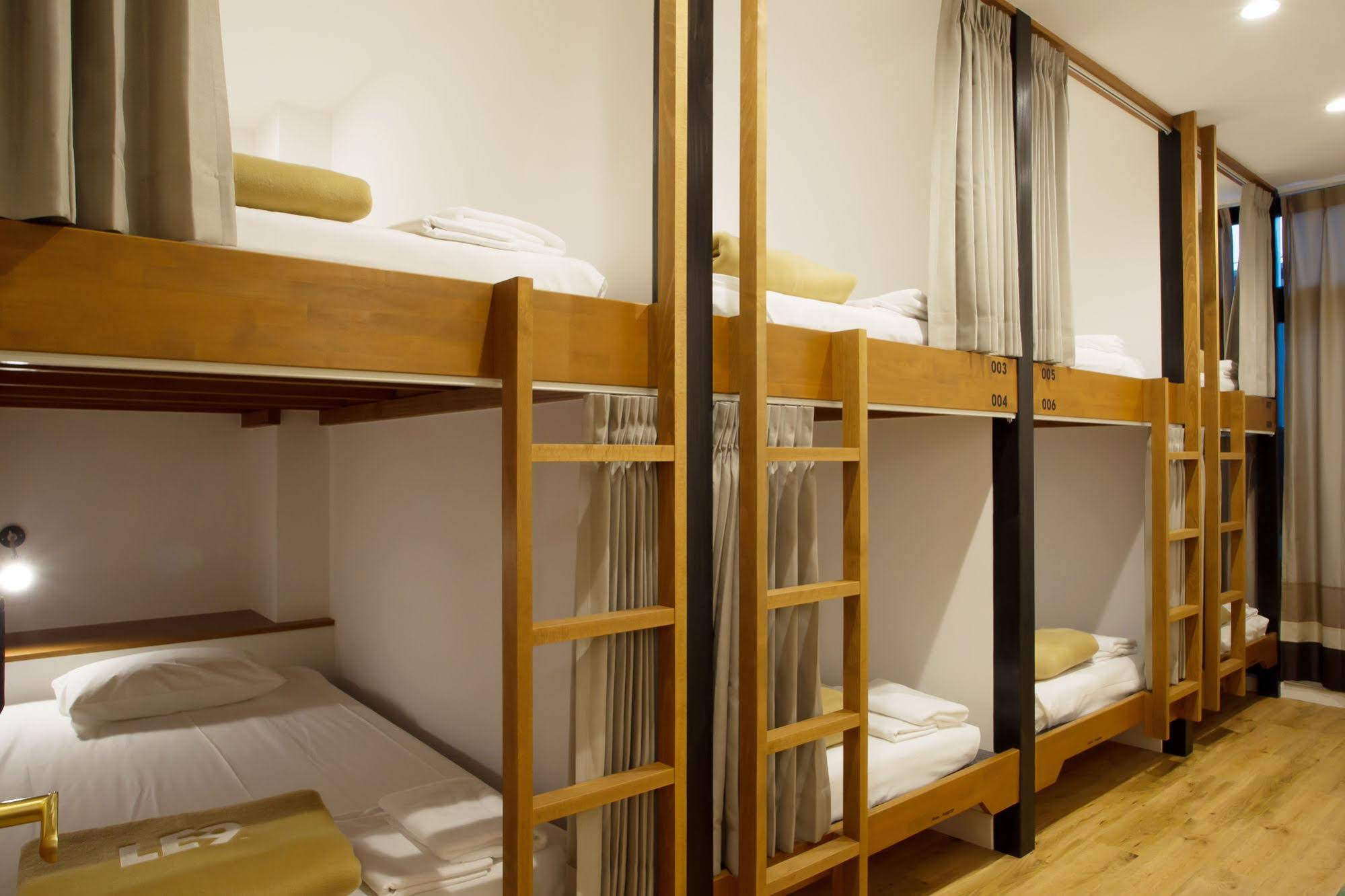 The Next Door Hostel, lower east nine
