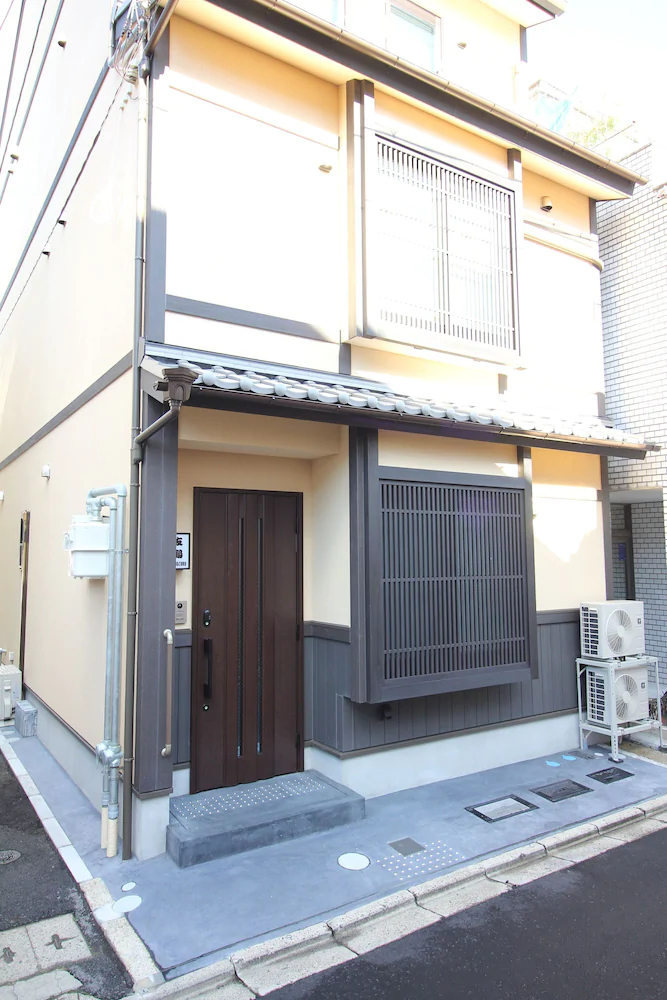 Tomozuru