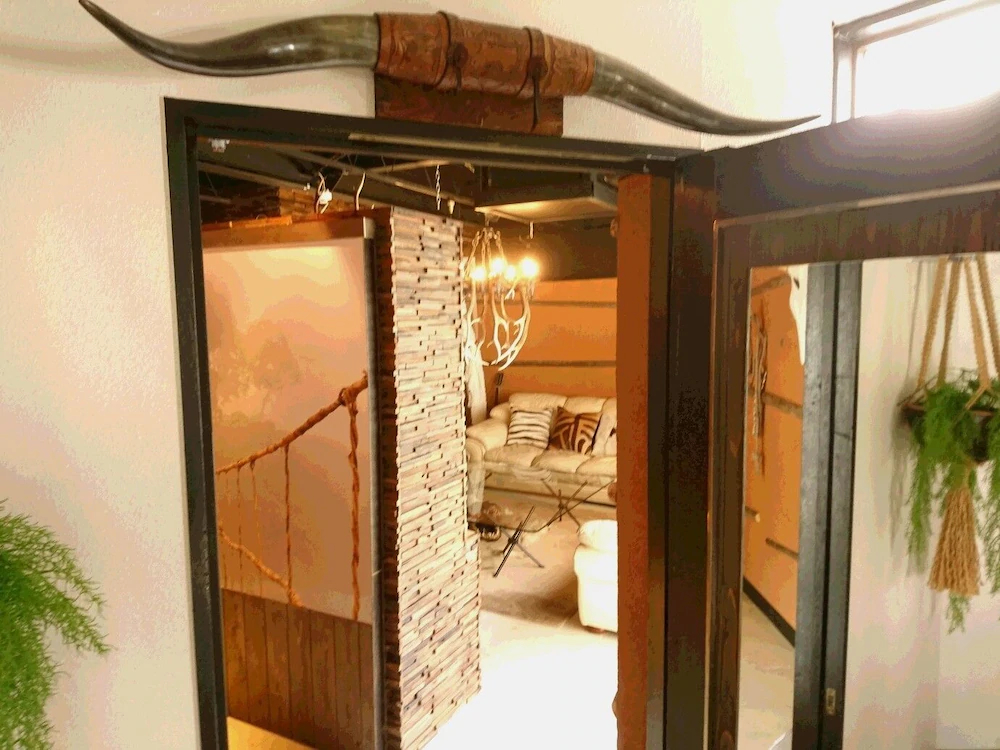 Yadoya Iron Lodge
