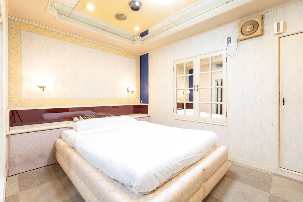 Hotel Tatsuyoshi Sennan Misakimachi by OYO Rooms