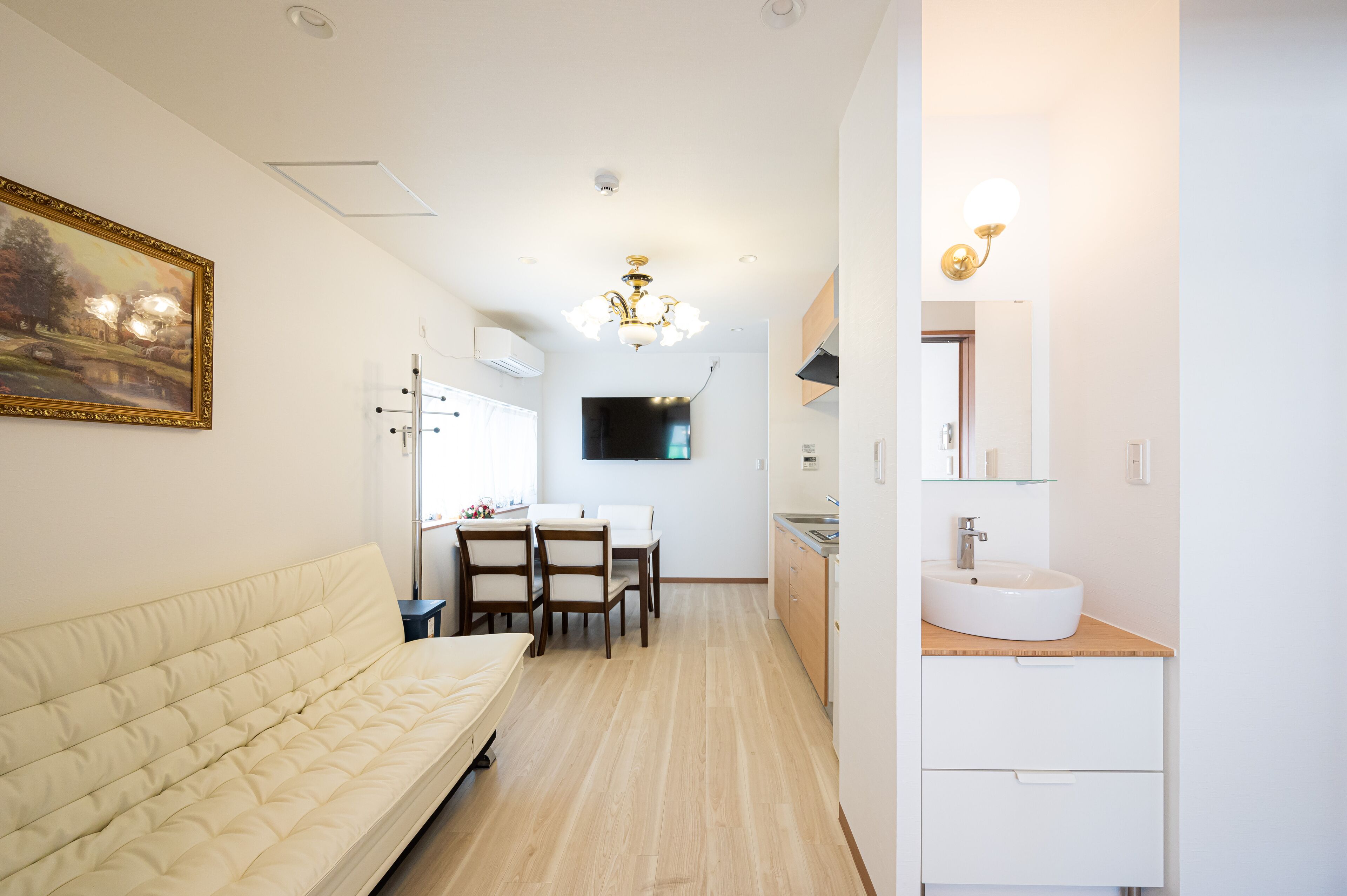 323Nanba-Near the station