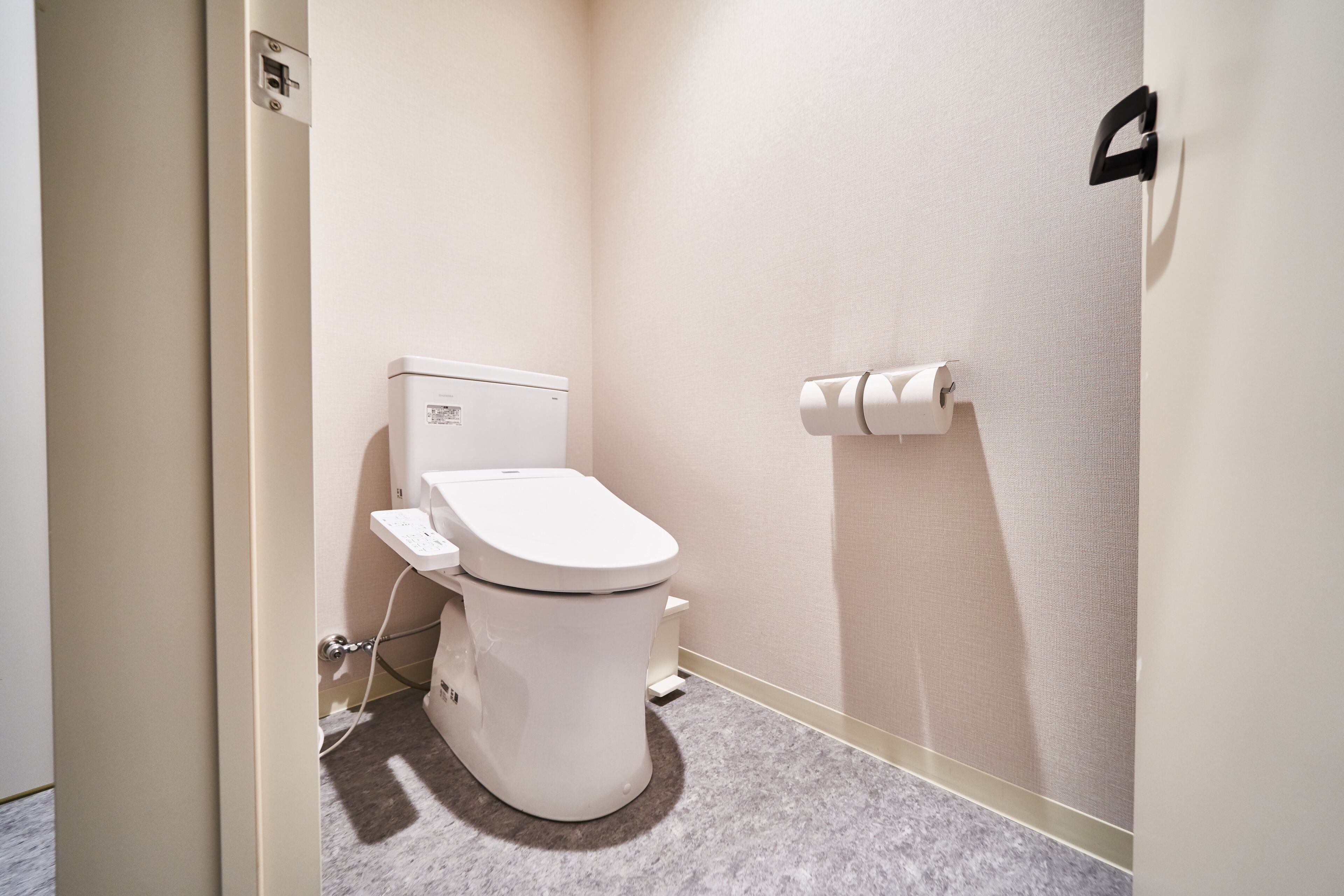 &And Hostel Shinsaibashi East