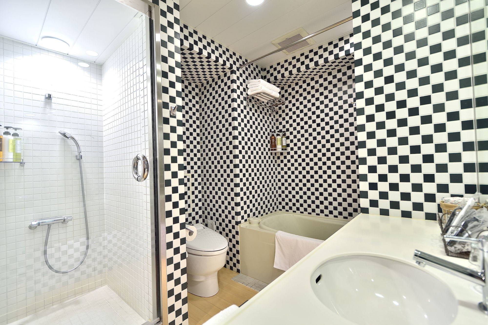 Travelodge Honmachi Osaka