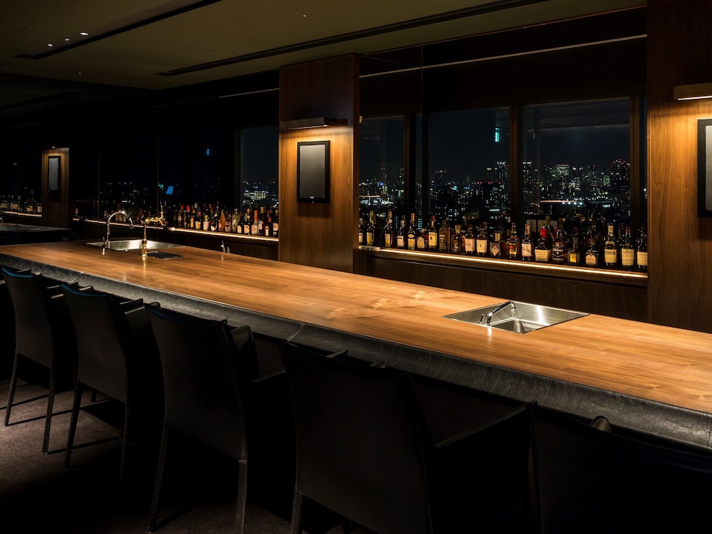 Art Hotel Osaka Bay Tower