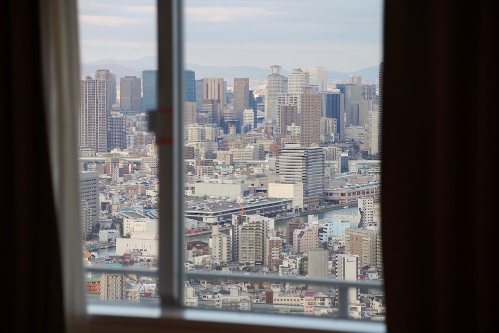 Art Hotel Osaka Bay Tower