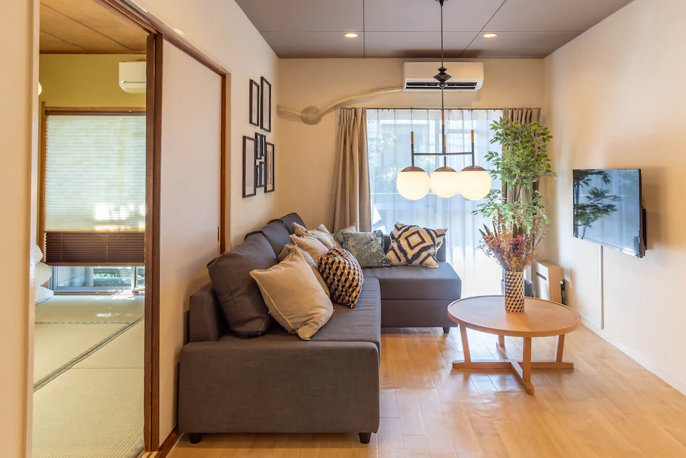 Bijou Suites Pieces