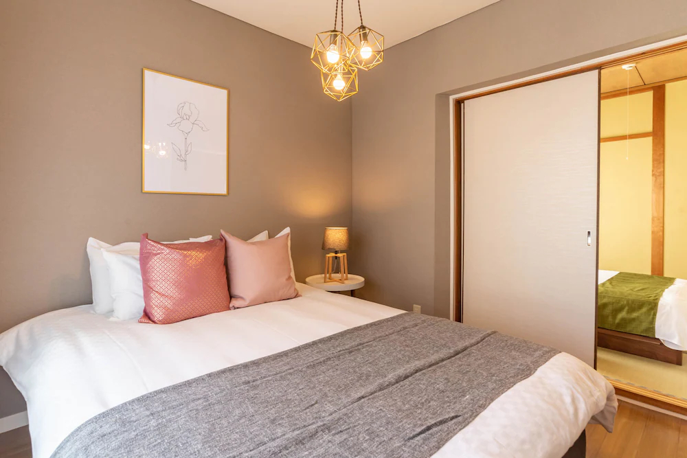 Bijou Suites Pieces