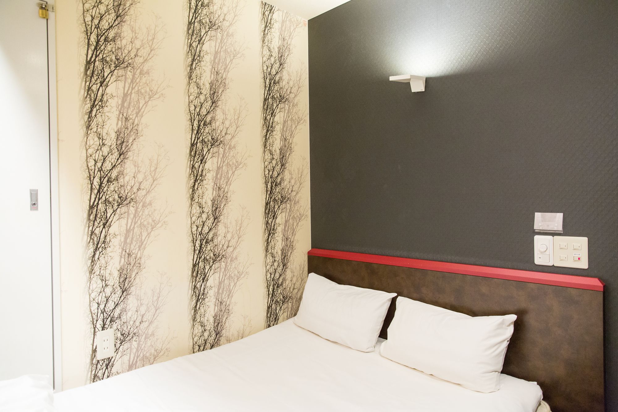 Business Inn Namba
