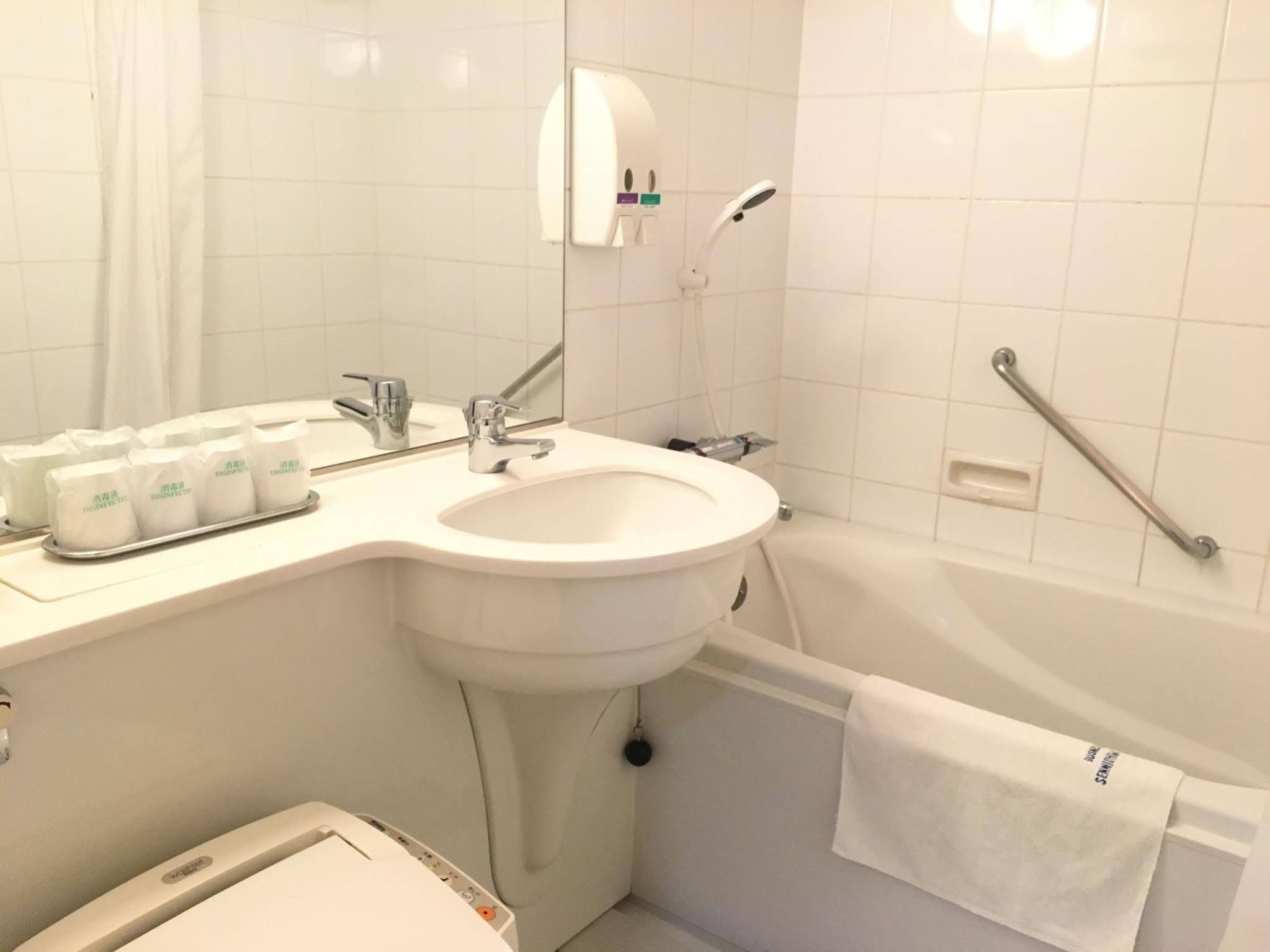 Business Inn Sennichimae Hotel