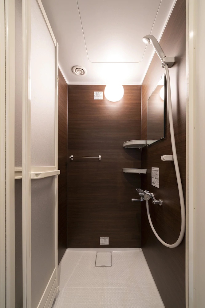 Capsule Hotel J Garden Shin-Osaka
