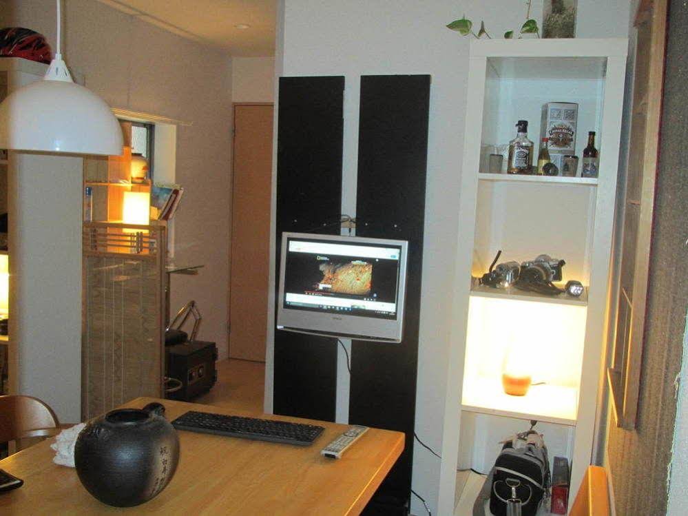 Central Osaka Bed and Breakfast Hostel
