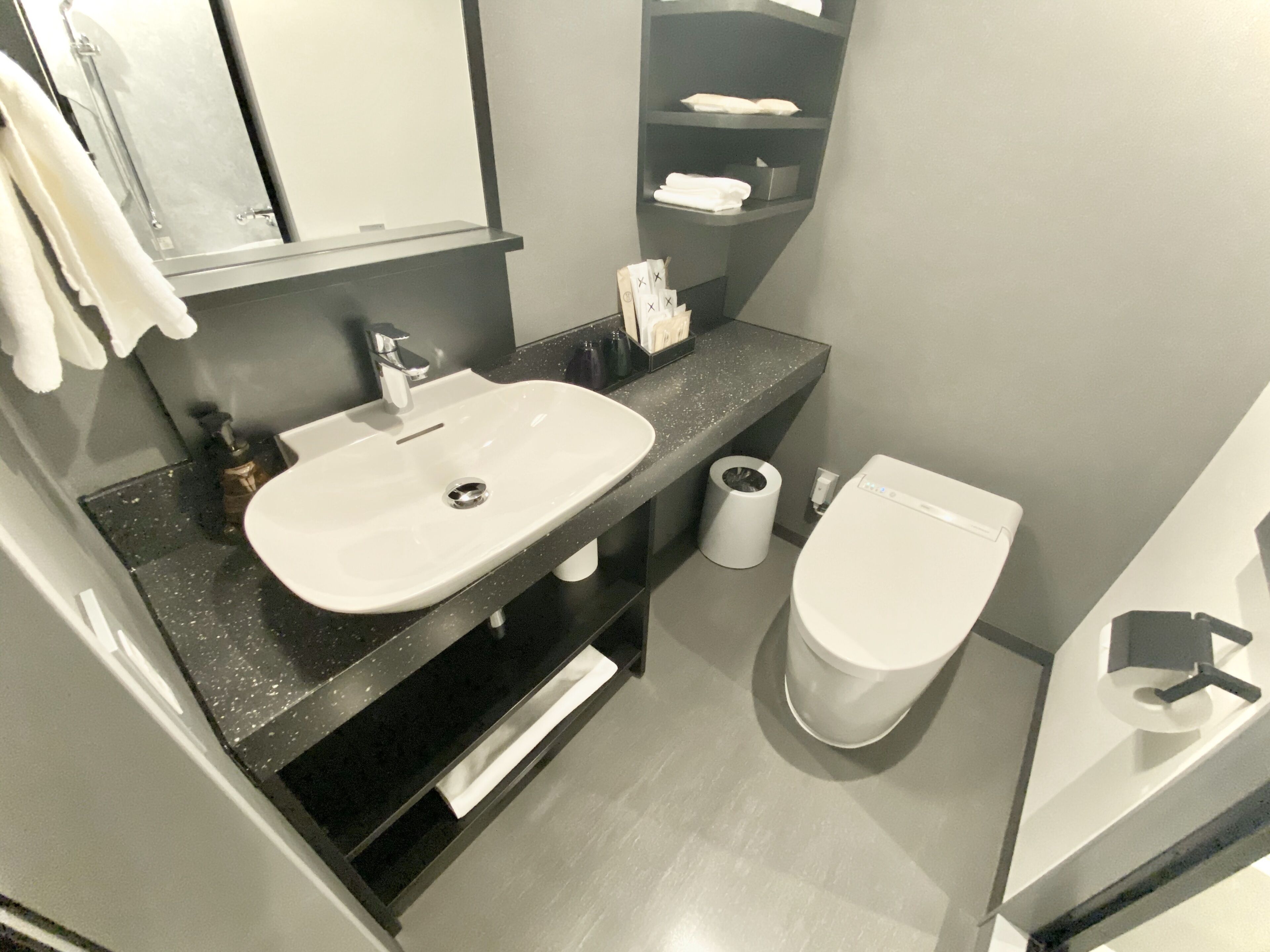 Cross Hotel Osaka