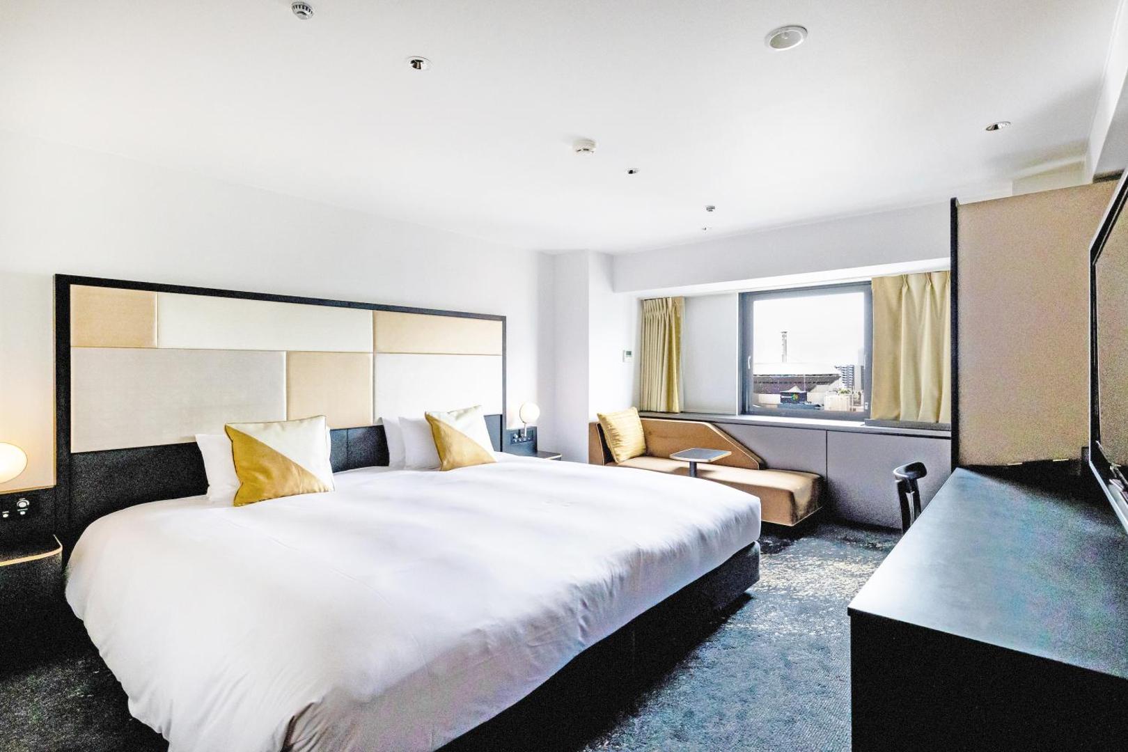 Cross Hotel Osaka