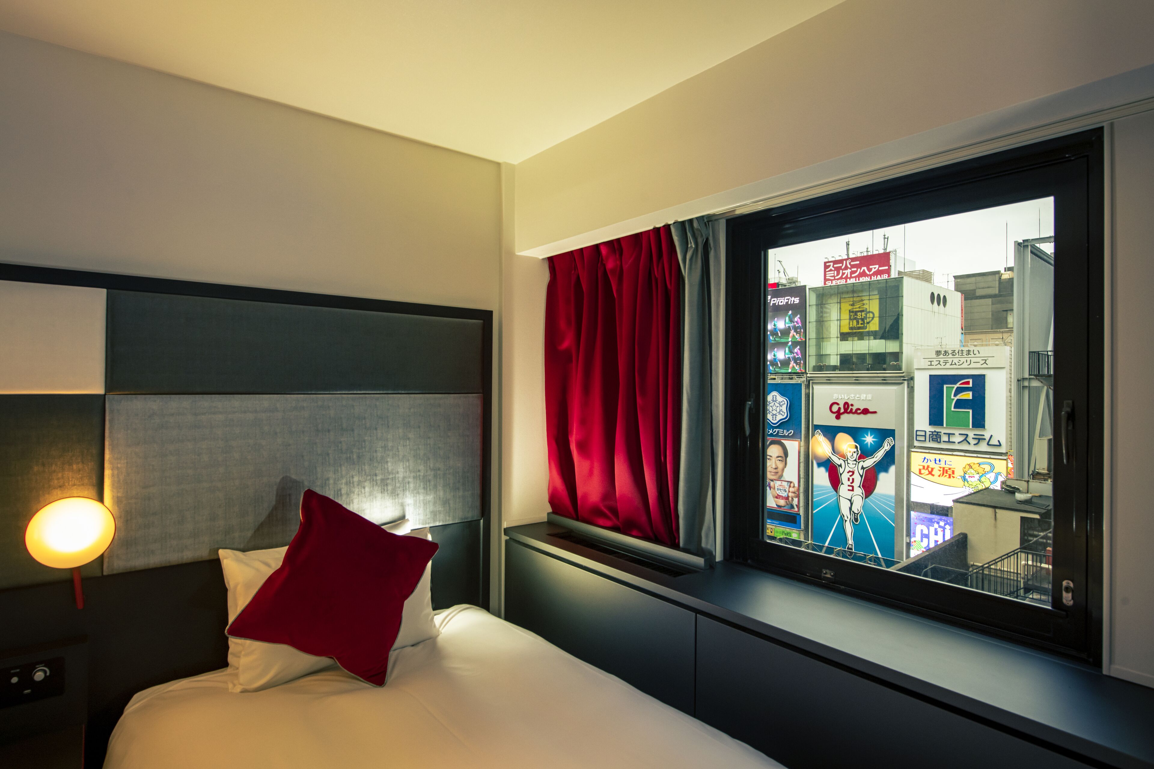 Cross Hotel Osaka