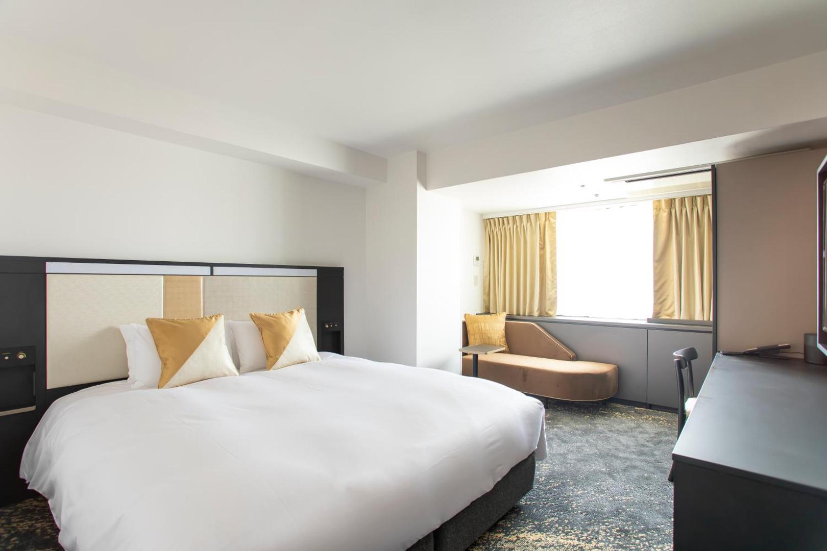 Cross Hotel Osaka
